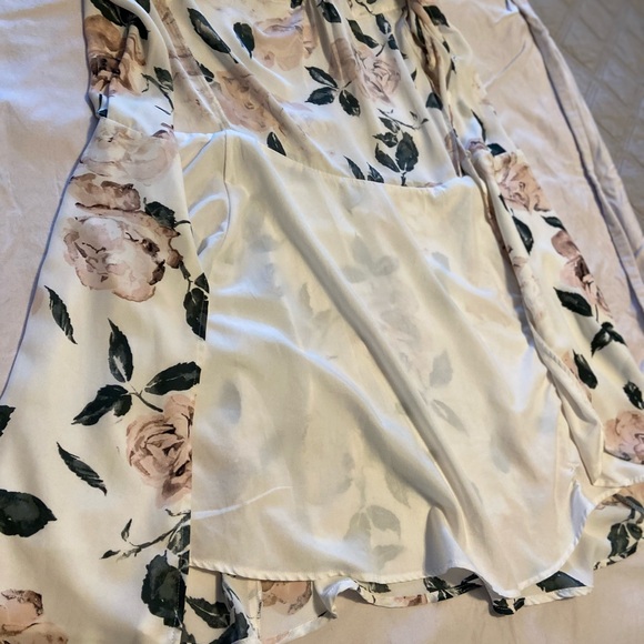 Dynamite Cream Floral Midi Dress - Picture 4 of 4